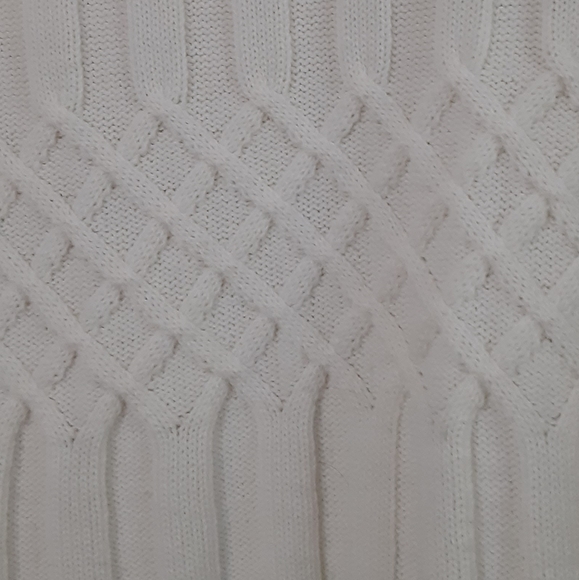 sweater - Picture 2 of 3